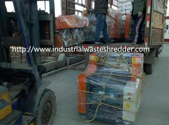 سعر جيد صندوق تقطيع نفايات الصناديق الصناعية للملابس القديمة الفضفاضة / المكشوفة الانترنت