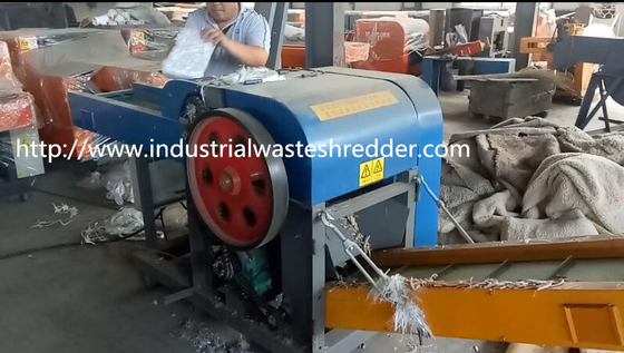 سعر جيد 5.5KW الخردة الصناعية آلات التقطيع الكرتون للفراش الحيوان الانترنت