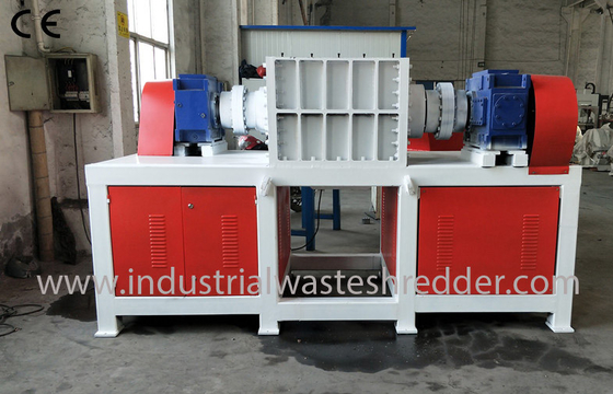 سعر جيد عالية السعة HDPE / PE التقطيع ، آلة إعادة تدوير النفايات الزراعية الانترنت