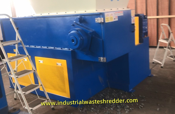 سعر جيد نموذج 800 بلاستيك ABS أنابيب محطم 45-55kw ABS أنابيب محطم عالية الكفاءة العملية قطر الدوار 400mm القياس الثقيل للأنابيب والأنبوب الانترنت